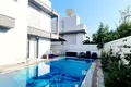 Villa 6 habitaciones  en Pyrgos Lemesou, Chipre