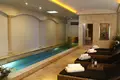 Hotel 2 437 m² Monoszlo, Węgry