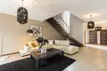 Haus 6 zimmer 312 m² Riga, Lettland