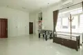 Villa 8 rooms 529 m² in Sangkat Tuol Tumpung Ti Muoy, Cambodia