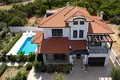 Дом 3 спальни 277 м² Радовичи, Черногория