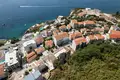 Atterrir  Sveti Stefan, Monténégro