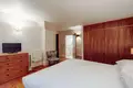 3 bedroom apartment 105 m² in London, United Kingdom