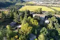 Villa 35 Schlafzimmer 9 800 m² Perugia, Italien