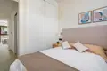 Mieszkanie 3 pokoi 70 m² Torrevieja, Hiszpania