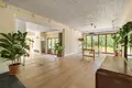 Haus 7 zimmer 680 m² Warschau, Polen