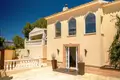 Villa de tres dormitorios 232 m² Alfaz del Pi, Španjolska