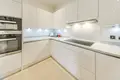 2 bedroom apartment 87 m² in London, United Kingdom