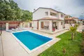 Villa 4 chambres 190 m² Grad Porec, Croatie