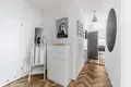 Mieszkanie 3 pokoi 65 m² Warszawa, Polska