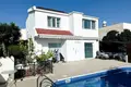 Willa 4 pokoi 180 m² w Peyia, Cypr