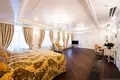 House 10 rooms 589 m² Riga, Latvia