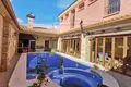 4-Schlafzimmer-Villa 1 500 m² San Miguel de Salinas, Spanien