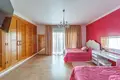 Haus 8 Schlafzimmer 902 m² Dos Hermanas, Spanien