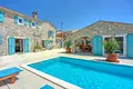 4 bedroom Villa 220 m² Grad Porec, Croatia
