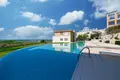 Mieszkanie 2 pokoi 92 m² Pafos, Cypr