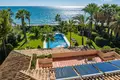 Villa 9 bedrooms 1 056 m² Estepona, Spain