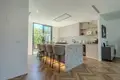 4 bedroom house 372 m² Dos Hermanas, Spain