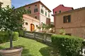 House 14 bedrooms 1 860 m² La Scala, Italy