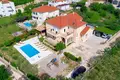 4 bedroom house 338 m² Kastel Sucurac, Croatia