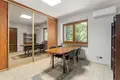 Квартира 696 м² Познань, Польша