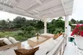 Квартира 3 спальни 165 м² Мас, Индонезия