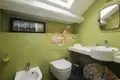 Mieszkanie 4 pokoi 235 m² Baveno, Włochy