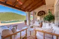 Villa de tres dormitorios 576 m² Lustica, Montenegro