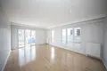 Mieszkanie 4 pokoi 115 m² Beylikduzu, Turcja