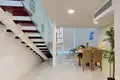 Willa 2 pokoi 2 020 m² Dubaj, Emiraty Arabskie