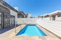 Villa de tres dormitorios 162 m² Orihuela, Španjolska