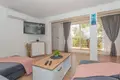 4 bedroom house 220 m² Grad Omis, Croatia