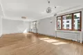 Mieszkanie 3 pokoi 120 m² w Warszawa, Polska
