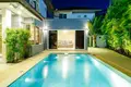 3 bedroom villa 300 m² Ban Bang Ku, Thailand