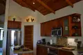 5 bedroom house  Veintisiete de Abril, Costa Rica