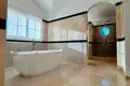 4 bedroom house 350 m² Dos Hermanas, Spain