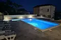 Вилла 6 спален 270 м² Цриквеница, Хорватия