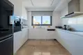 Mieszkanie 3 pokoi 140 m² Peyia, Cypr