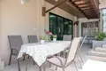 Villa mit 2 Schlafzimmern 250 m² Rawai, Thailand