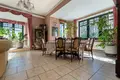 House 20 rooms 1 300 m² Magdalenka, Poland