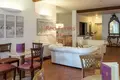 Propiedad comercial 2 000 m² en Grosseto, Italia