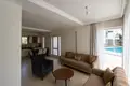 Дом 4 комнаты 210 м² Серик, Турция