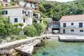 Casa 4 habitaciones 260 m² Lustica, Montenegro
