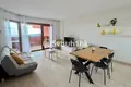 Mieszkanie 3 pokoi 130 m² Dos Hermanas, Hiszpania
