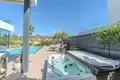 4 bedroom house 372 m² Dos Hermanas, Spain