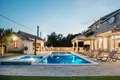 Dom 5 pokojów 256 m² Imotski, Chorwacja
