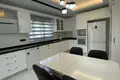 Mieszkanie 3 pokoi 160 m² Alanya, Turcja