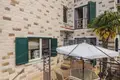 Villa de tres dormitorios 200 m² Budva, Montenegro