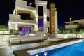 5-Schlafzimmer-Villa 460 m² Torrevieja, Spanien