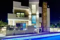 5-Schlafzimmer-Villa 460 m² Torrevieja, Spanien